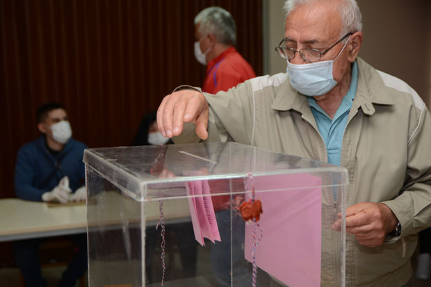 Прелиминарни резултати: 59,39 одсто Борана дало поверење СНС